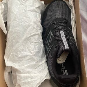 New Balance Men's Gray Athletic Shoes